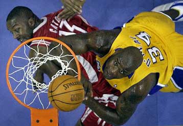 Πρόκριση για Λέικερς στην επόμενη φάση των πλέι οφ του NBA