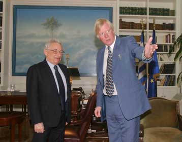 Ελπίδες για επίλυση του Κυπριακού εξέφρασε ο Βρετανός πρεσβευτής στην Αθήνα