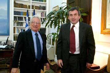 Οι ΗΠΑ δεν υποστηρίζουν την επαναδιαπραγμάτευση του σχεδίου Ανάν, λέει ο Τόμας Μίλερ