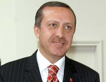 Δεν θα αποσυρθούν τουρκικά στρατεύματα από την Κύπρο, τονίζουν Ερντογάν και Γκιουλ