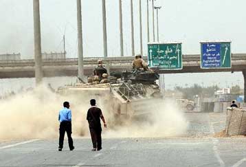 Στους Ιρακινούς σκοπεύουν να παραδώσουν τη Φαλούτζα οι αμερικανικές δυνάμεις