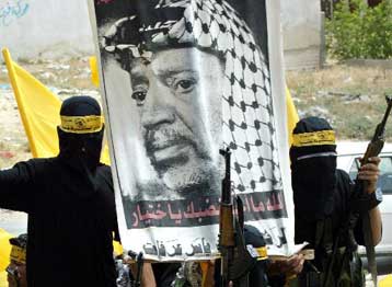 Όλοι οι Παλαιστίνιοι είναι «υποψήφιοι μάρτυρες» διαμηνύει ατρόμητος ο Γιασέρ Αραφάτ