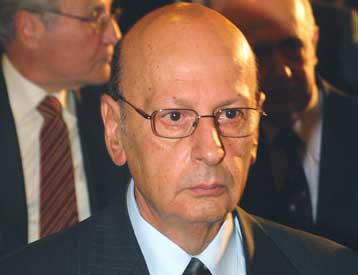 Πρόταση Λινού να μην αφαιρούνται από την άδεια ημέρες απεργίας που κρίνεται παράνομη