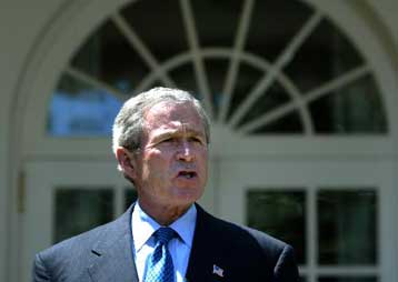 Επί τρεις ώρες «ανακρίθηκαν» Μπους και Τσένι για την προ της 11ης Σεπτεμβρίου εποχή