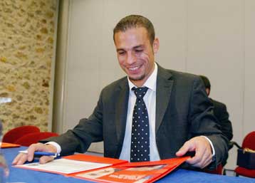 Σε λίγες ώρες, πρόεδρος και με τη… βούλα ο Νικολαΐδης