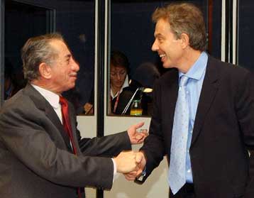 Δυσαρεστημένος ο Τ.Παπαδόπουλος από τη στάση της Βρετανίας