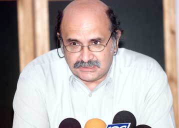 Την κατάργηση του θεσμού των ωρομίσθιων καθηγητών εξετάζει το υπουργείο Παιδείας