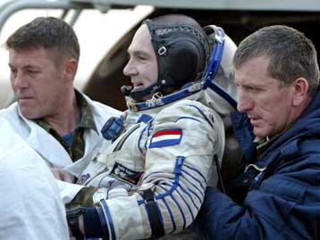 Ασφαλής και απόλυτα επιτυχημένη η επιστροφή του ρωσικού Soyuz στη Γη