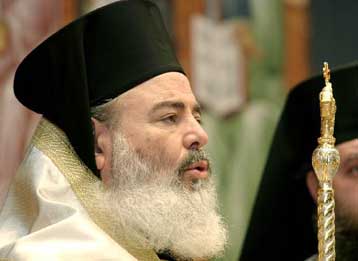 Πράξαμε όσα εφαρμόζονται εδώ και 75 χρόνια, απαντά στο Πατριαρχείο ο Αρχιεπίσκοπος