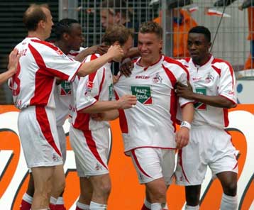 Σαρωτική η Βέρντερ, 6-0 το Αμβούργο-Δύσκολα η Μπάγερν 2-1 την Κολονία