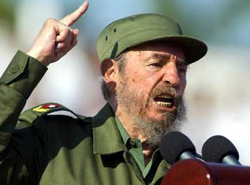 Με «κορώνες» κατά των ΗΠΑ η ομιλία Κάστρο σε συγκέντρωση για την Πρωτομαγιά