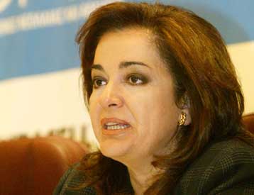 Στο Παρίσι η Ντόρα Μπακογιάννη για την προβολή της Αθήνας εν όψει των Αγώνων