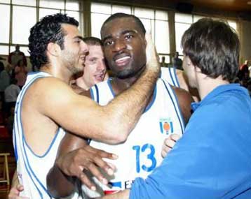 «Σώθηκε» ο Ιωνικός ΝΦ, στην Α2 Ηράκλειο και Ηλυσιακός