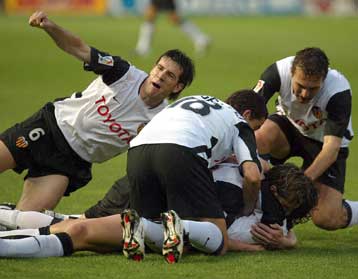 Εκμεταλλεύτηκε η Βαλένθια το… δώρο της Λα Κορούνια-Σε τροχιά τίτλου η «Μπάρτσα»