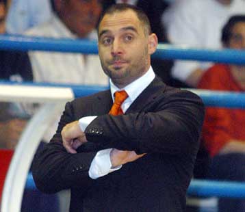 Ανακοίνωση ενάντια στους «μυαλοπώληδες» εξεδωσε ο Κακιούσης