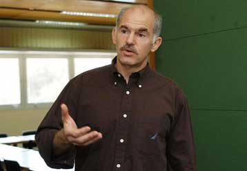 Πρωτοβουλία για την εκτόνωση της εκκλησιαστικής κρίσης ζητά από την κυβέρνηση το ΠΑΣΟΚ