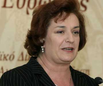 Διαμεσολαβήτρια την Μαριέττα Γιαννάκου προτίθεται να στείλει στο Φανάρι η κυβέρνηση