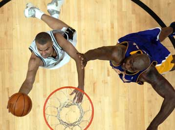 Βήμα πρόκρισης στον τελικό από τους Σπερς – Δεύτερη νίκη επί των Λέικερς με 95-85