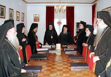 Αταλάντευτα αφοσιωμένη στο Οικουμενικό Πατριαρχείο δηλώνει η Εκκλησία της Κρήτης