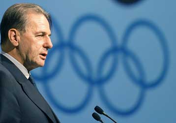 Με την Ολυμπιακή Φλόγα θα τρέξουν στη Λωζάνη ο Ζακ Ρογκ και ο Ντένις Όσβαλντ