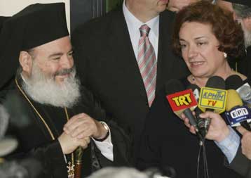 Υπό όρους η γεφύρωση του χάσματος με την Εκκλησία της Ελλάδος επιμένει ο Πατριάρχης