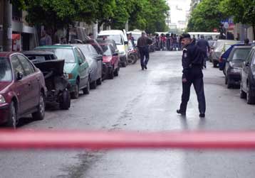 Επικοινωνιακή αντεπίθεση κυβέρνησης – «Αθήνα 2004» μετά τις βόμβες στην Καλλιθέα