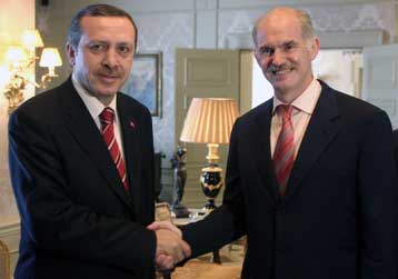 Τα ελληνοτουρκικά στο επίκεντρο των επαφών Ερντογάν με τα κόμματα της αντιπολίτευσης