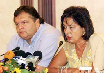 Κορυφαία στελέχη του ΠΑΣΟΚ στην παρακολούθηση της Ολυμπιακής προετοιμασίας