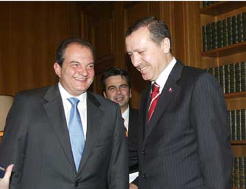 Ικανοποίηση σε Ελλάδα και Τουρκία από την επίσκεψη Ερντογάν στην Αθήνα