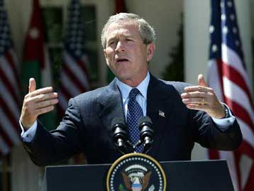 Μη ρεαλιστικός πλέον ο στόχος παλαιστινιακού κράτους έως το 2005, δηλώνει ο Μπους