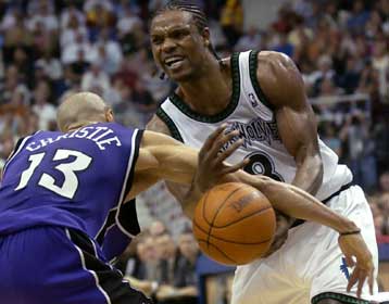 Μεγάλη νίκη των Τίμπεργουλβς επί των Κινγκς και 1-1 στα πλέι οφ – Νίκη των Πέισερς