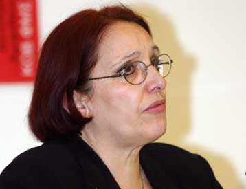 Την αντίθεση του ΚΚΕ στο κυοφορούμενο ευρωπαϊκό Σύνταγμα επανέλαβε η Αλέκα Παπαρήγα