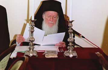 Δεν αμφισβητούμε την έννομο τάξη ουδεμίας Πολιτείας, εξηγεί ο Βαρθολομαίος