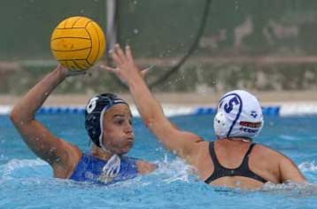 «Ξαφνικός θάνατος» για Γλυφάδα και Ντουναϊσβάρος, η Κατάνια το τρόπαιο