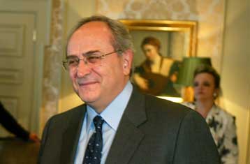 Κι όμως η Αριστερά κινείται, διακηρύσσει από τη Ρώμη ο Νίκος Κωνσταντόπουλος