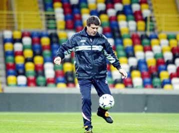 Μία νίκη στην Πορτογαλία θα είναι μεγάλη επιτυχία, λέει ο Ρεχάγκελ στο «Reuters»