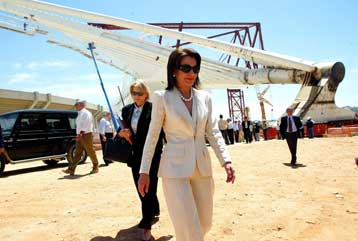 Ικανοποιημένη από την πορεία ολίσθησης του στεγάστρου Καλατράβα η Γιάννα Αγγελοπούλου