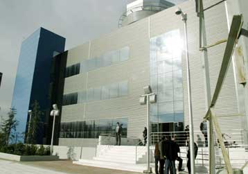 Υπό έλεγχο η φωτιά στο Ολυμπιακό Κέντρο Ηλεκτρονικού Τύπου στο Μαρούσι