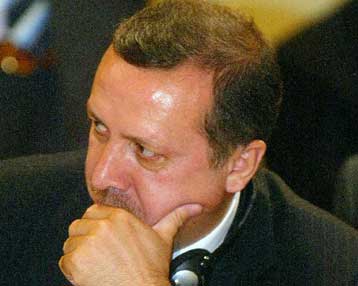 Προειδοποίηση στρατού προς Ερντογάν για την προωθούμενη εκπαιδευτική μεταρρύθμιση