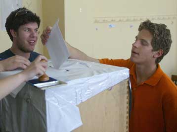 Πρωτιά της ΔΑΠ σε ΑΕΙ και ΤΕΙ δείχνουν τα αποτελέσματα των φοιτητικών εκλογών