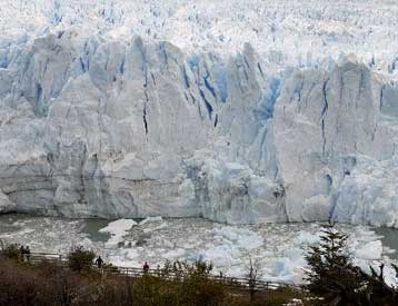 Το λιώσιμο των παγετώνων απειλεί σχεδόν το ένα τέταρτο του πληθυσμού της Κίνας
