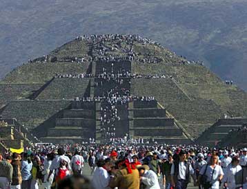 Ανιχνευτής υποατομικών σωματιδίων εξερευνά πυραμίδα στο Μεξικό