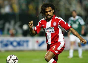 Πρόταση στον Καρεμπέ έχει κάνει η Μάντσεστερ Σίτι σύμφωνα με την «Daily Mirror»