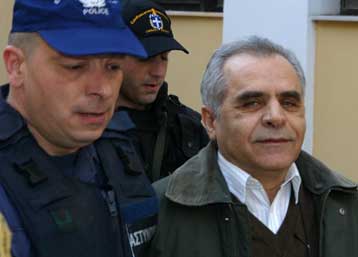 Για ψευδομαρτυρία κατηγόρησε τον πρώην κοινοτάρχη Κιμώλου ο Αγγ.Κανάς