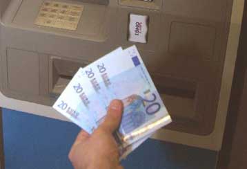 «Ανίσχυρη» η οικονομία εκτιμά το 72% των Ελλήνων, βάσει του βαρόμετρου της VPRC