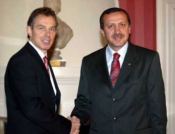 Τρομοκρατία και τουρκική ένταξη στην ΕΕ στην ατζέντα επίσκεψης Μπλερ στην Αγκυρα