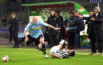 «Ροσονέρι» ο Γιαπ Σταμ-Υπογράφει την Δευτέρα στη Μίλαν