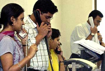 Σε ελεύθερη πτώση το χρηματιστήριο της Ινδίας μετά την εκλογή της Σόνια Γκάντι