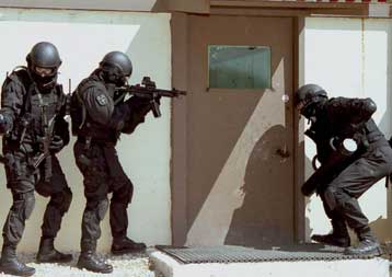 Τετρακόσιους κομάντο θέλουν να στείλουν στην Αθήνα οι ΗΠΑ