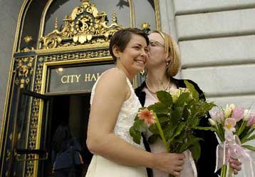 Μασαχουσέτη, η πρώτη αμερικανική πολιτεία που νομιμοποιεί τους γάμους ομοφυλόφιλων